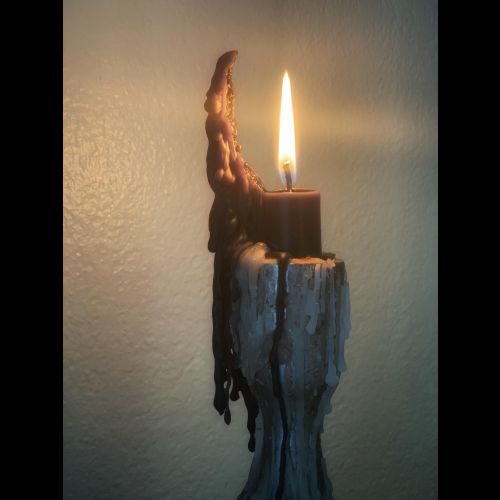 Die Macht der schwarzen Kerze: Ein Ritual für einen Neuanfang in der Hexerei